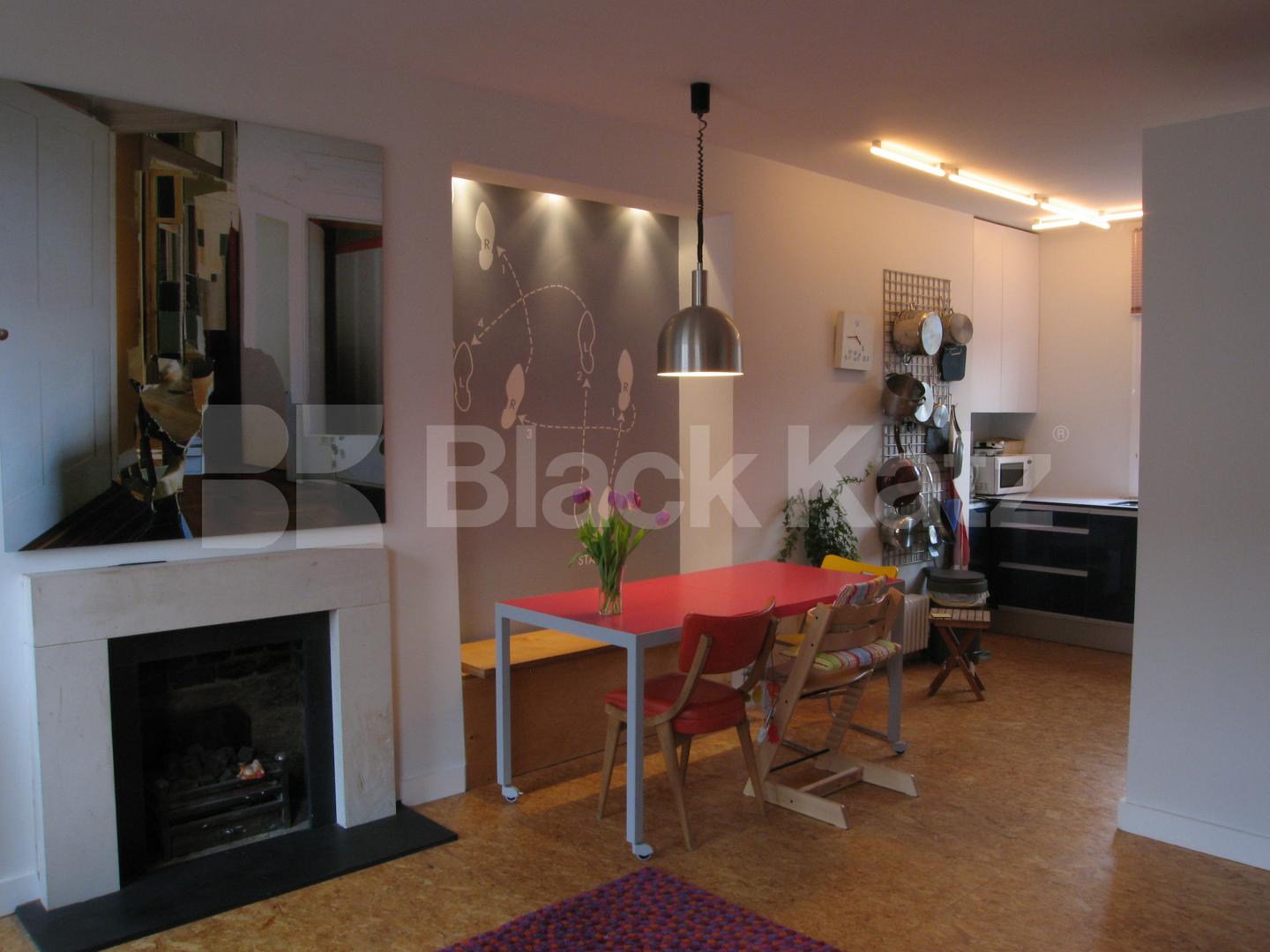 			NEW INSTRUCTION / ROOF TERRACE & GARDEN, 2 Bedroom, 1 bath, 1 reception Flat			 Alexander Road, ARCHWAY